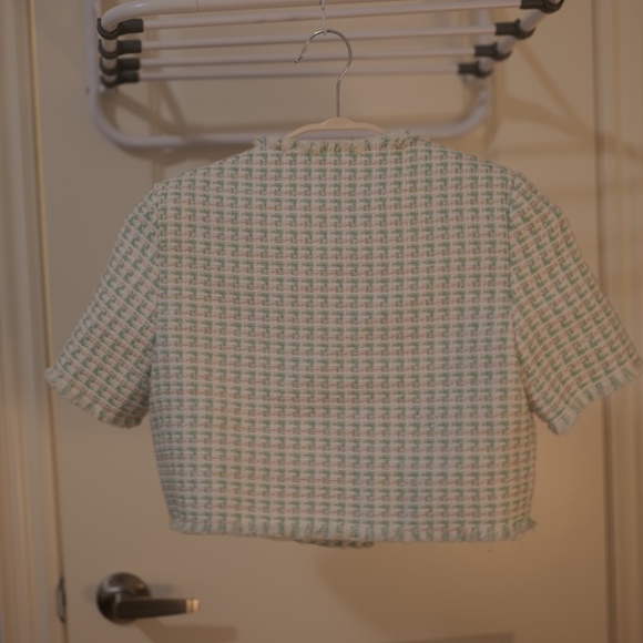 Chic Tweed-Style Short-Sleeve Cropped Jacket + Shorts Set - Picture 3 of 9